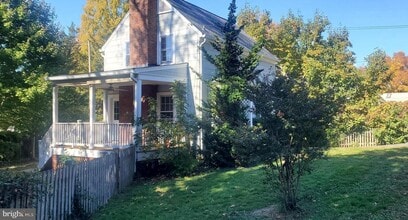 Building Photo - 1670 N Longfellow St