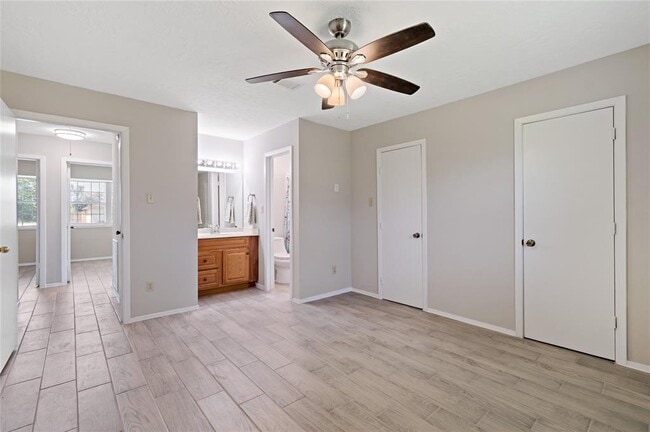Building Photo - 7402 Shoshone Dr