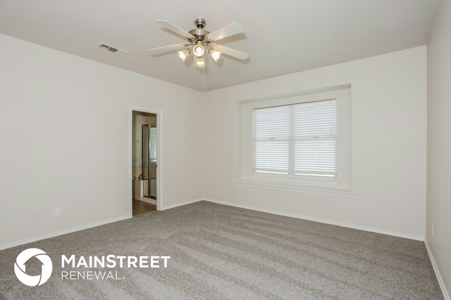 Building Photo - 640 Caravan Dr