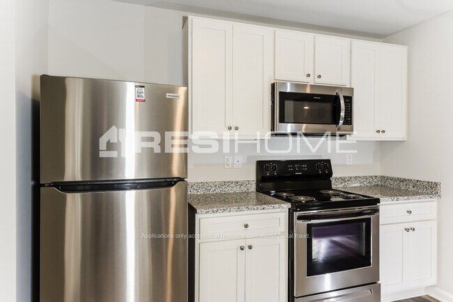 Building Photo - 205 Wellbrook Ct NE