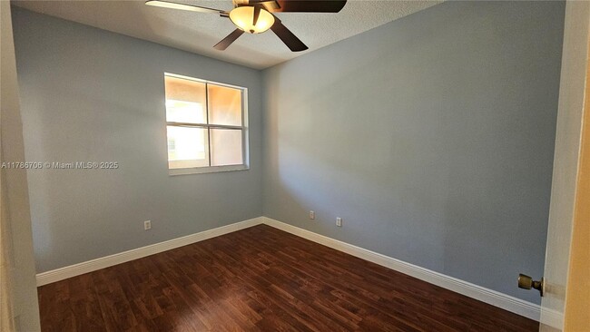 Building Photo - 2255 Anchor Ct