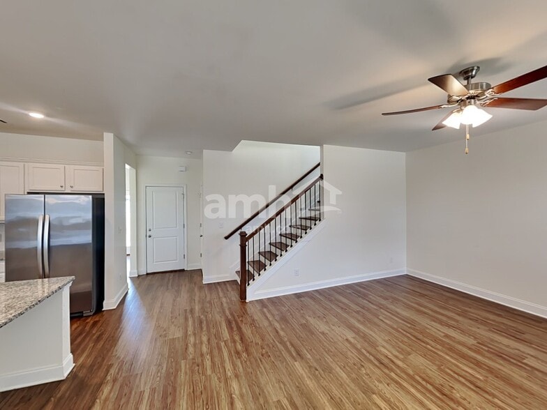 Building Photo - 414 Otter Trail