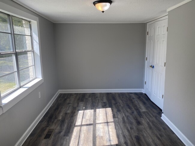 Building Photo - 509 Reid Ave