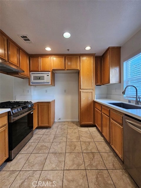 Building Photo - 1345 W Hillandale Ave