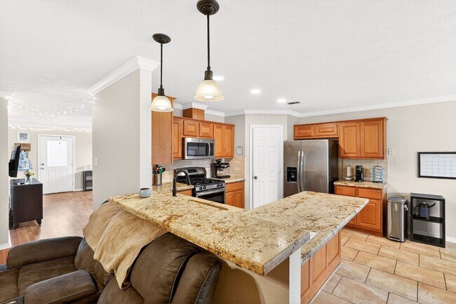 Building Photo - 1308 Roanoke Ct