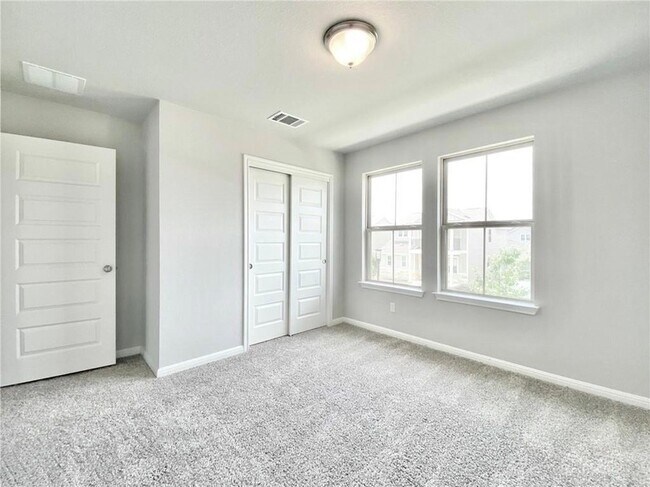 Building Photo - 2525 Pecan Island Dr