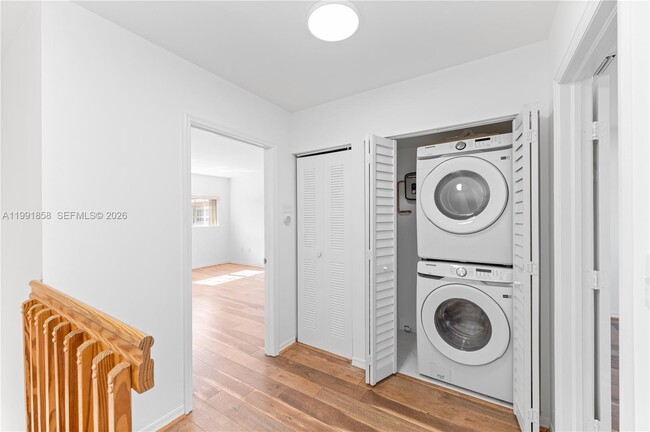 Building Photo - 365 NW 109th Ave