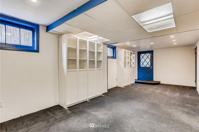 Building Photo - 6200 30th Ave NE