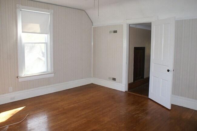 Building Photo - 2646 Terrace Ln