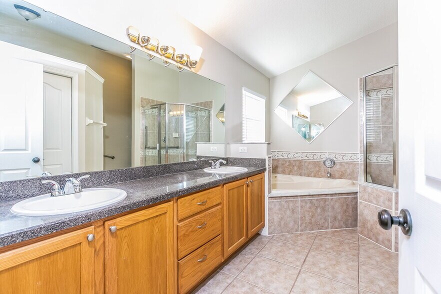 Building Photo - 4209 Prairie Iris Ct