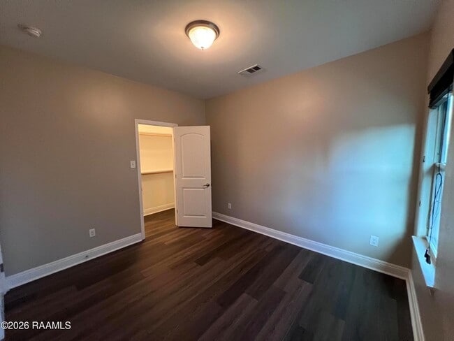 Building Photo - 100 Cautillion Dr