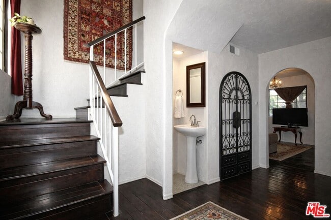 Building Photo - 4304 Duquesne Ave