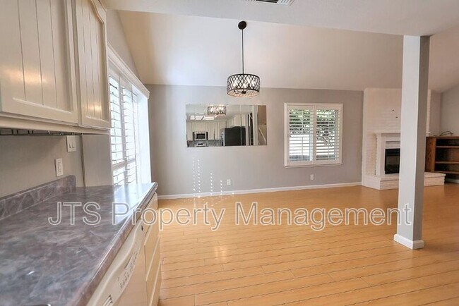 Building Photo - 9529 Lake Natoma Dr