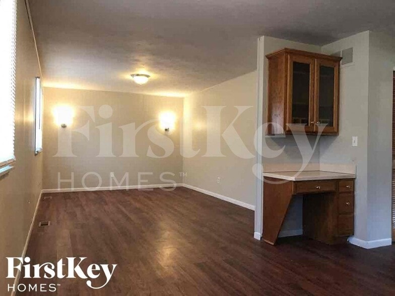 Building Photo - 4420 Santa Fe Ct