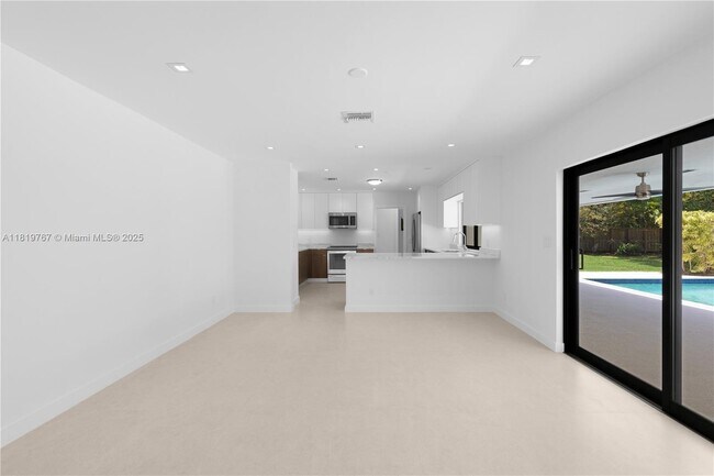 Building Photo - 7915 SW 166th St