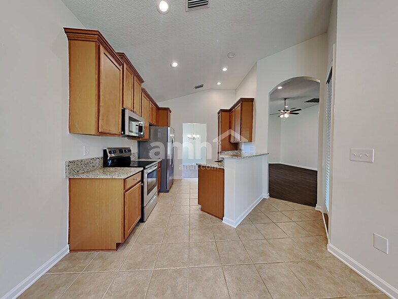 Building Photo - 2340 Aberford Ct