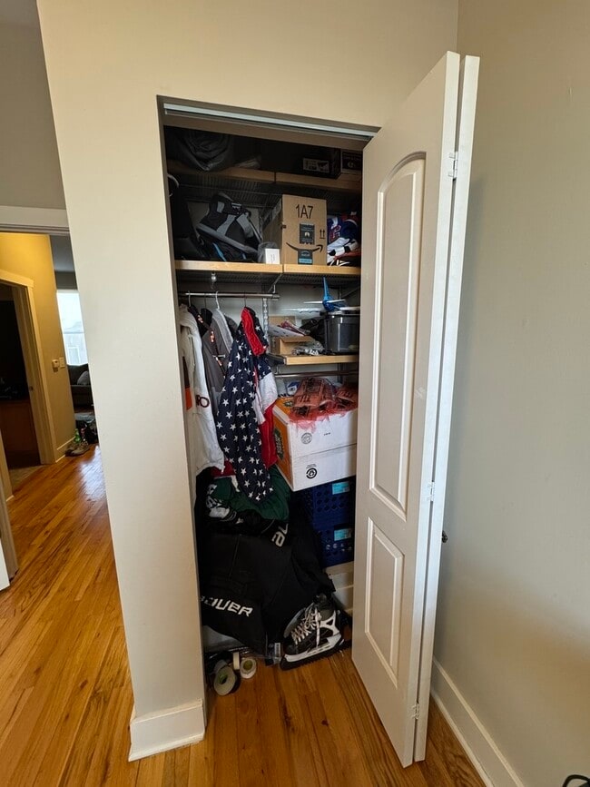 Building Photo - 1961 N Wilmot Ave