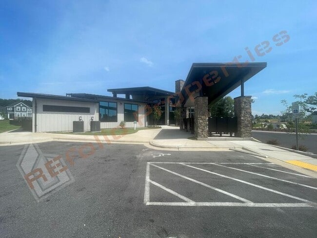 Building Photo - BRAND NEW- Spacious 4 Bedroom, 3 Bathroom ...