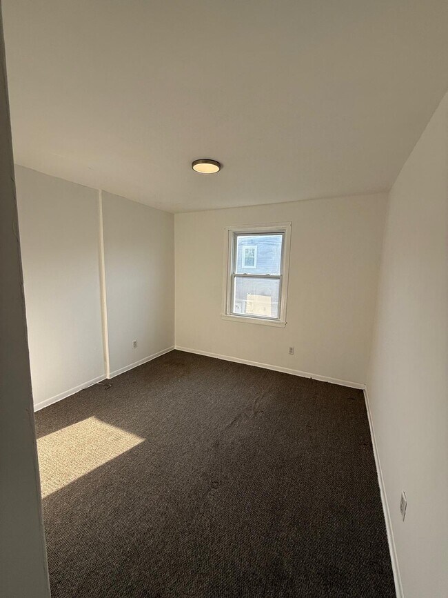 Building Photo - 420 N Wilton St