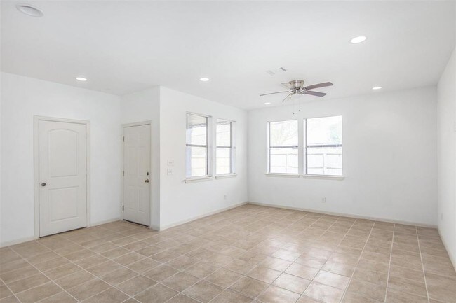 Building Photo - 1718 Louisiana Ave