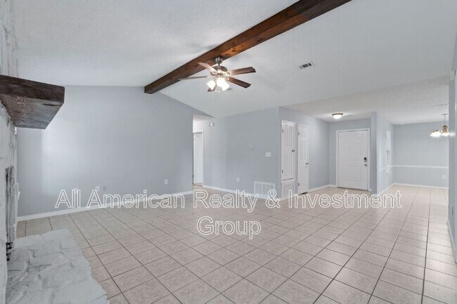 Building Photo - 502 Krest Dr