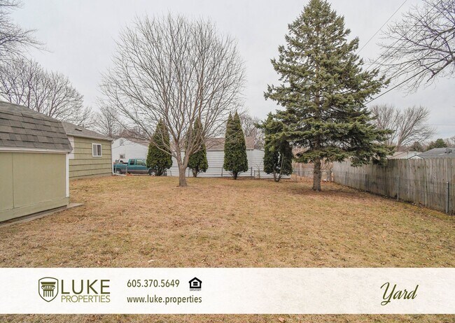 Building Photo - 3005 E 20th St