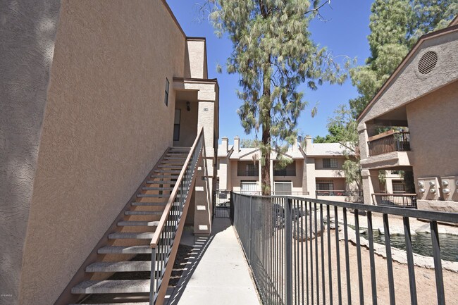 Primary Photo - 6550 N 47th Ave