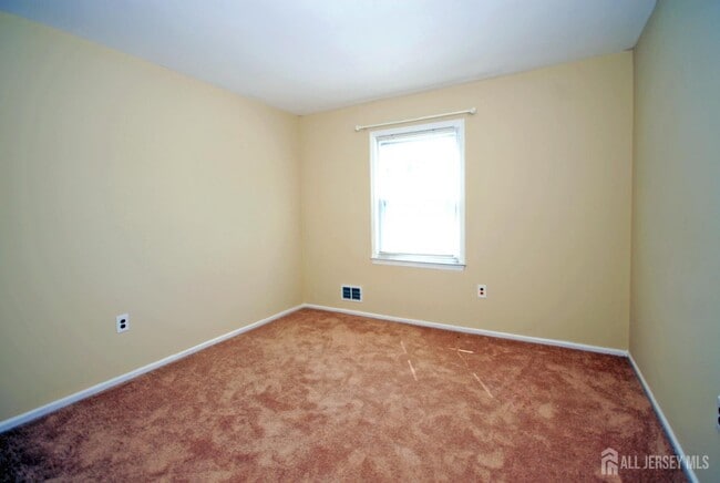 Building Photo - 21 Rosewood Ct