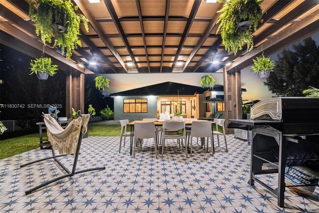 Building Photo - 5000 SW 159th Ave