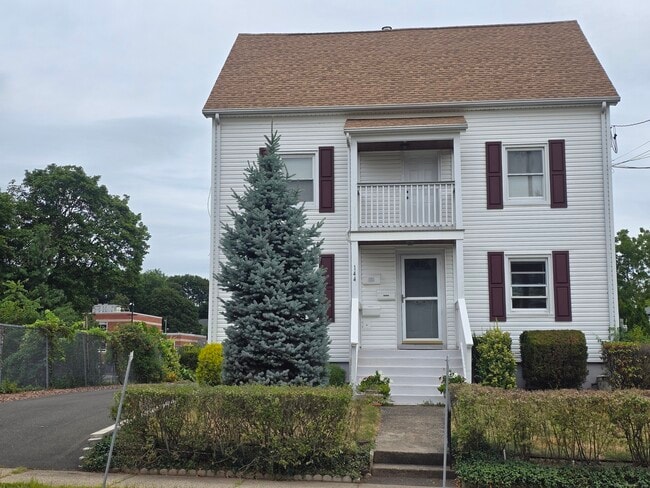Primary Photo - 144 Newington Ave