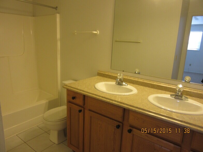 Building Photo - 3069 Huron Ave