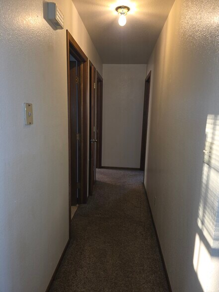 Building Photo - 466 Appleton St