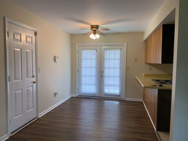 Building Photo - Ranch Home located in Park Hills    260224