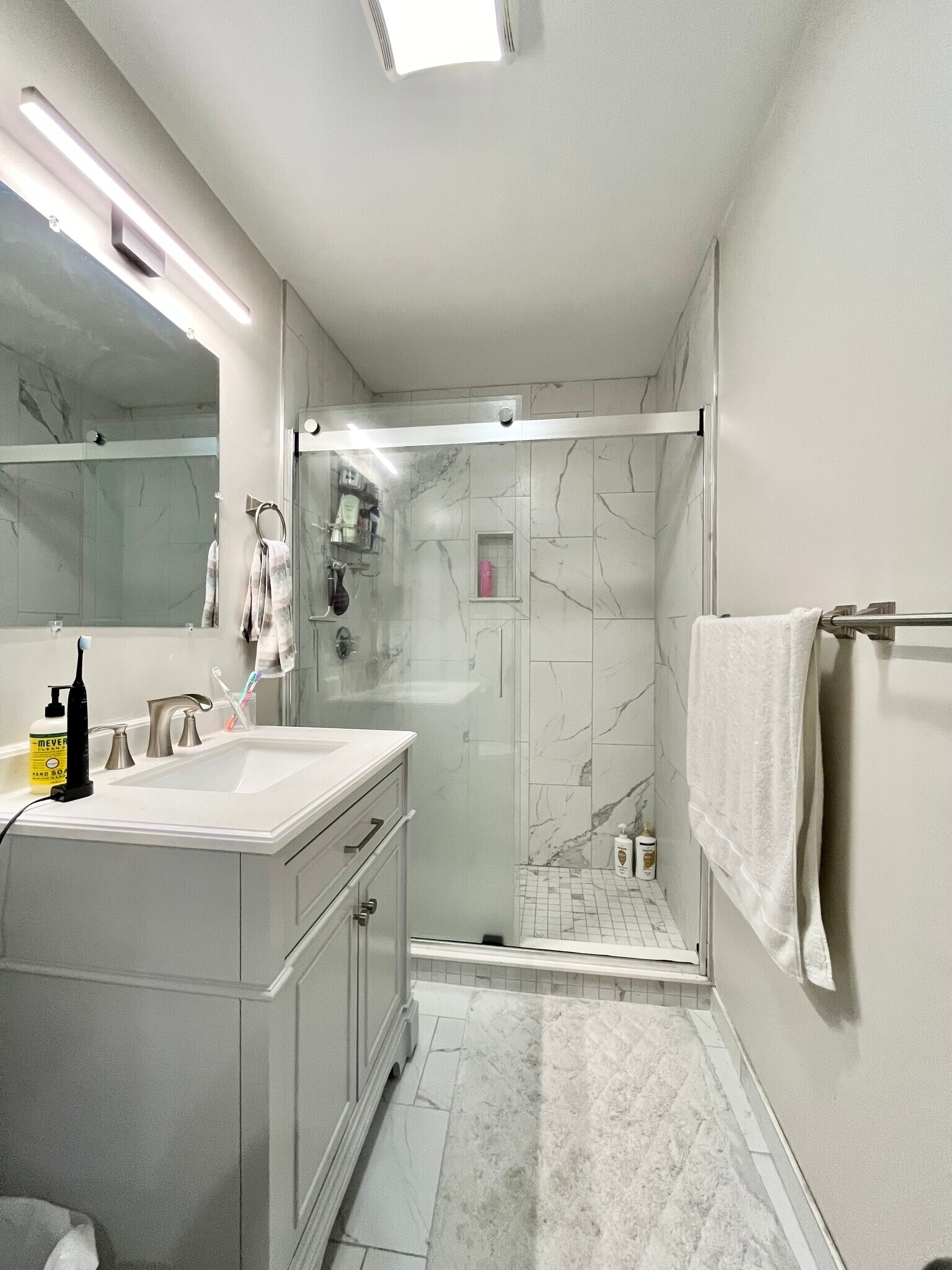 Building Photo - 724 Parker St