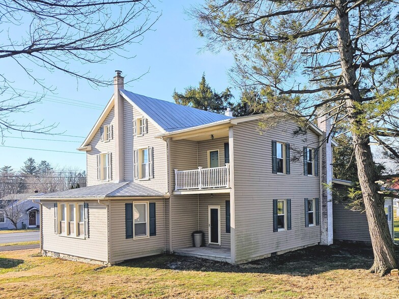 Building Photo - 461 W Main Ave