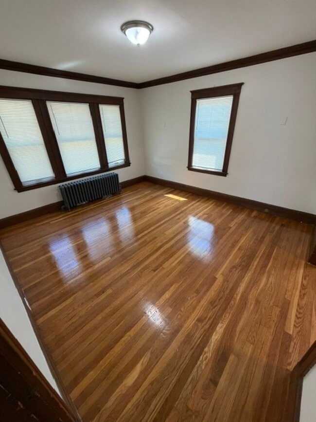 Building Photo - 3bed in Dorchester is now available