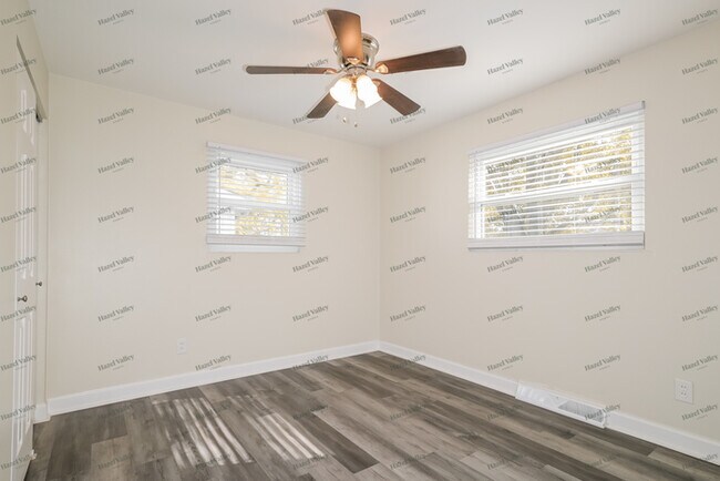 Building Photo - 510 Lynn Haven Ln