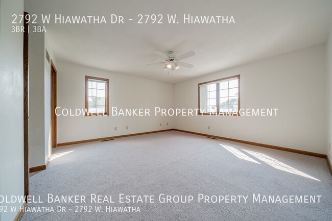 Building Photo - 2792 W Hiawatha Dr