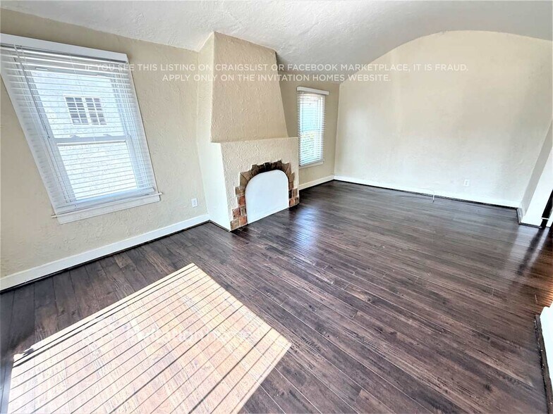 Building Photo - 6046 6th Ave