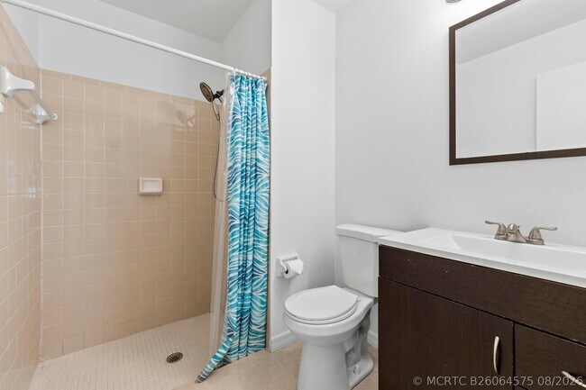 Building Photo - 1431 SE Berwick Ct