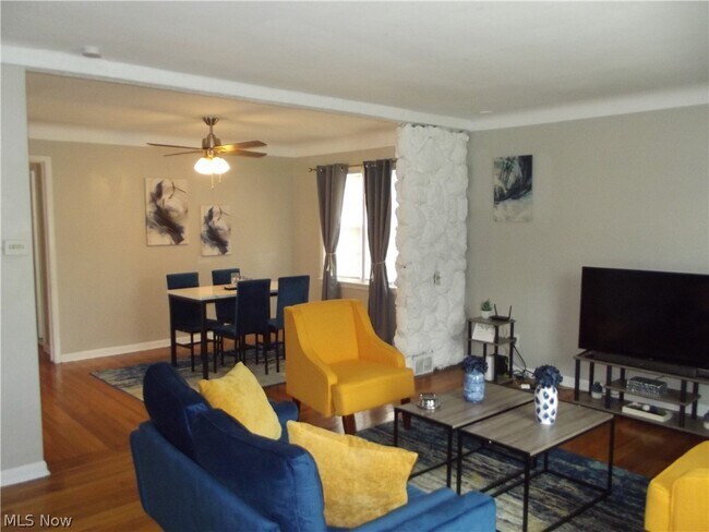 Building Photo - 1478 Genesee Rd