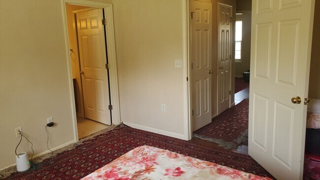 Building Photo - 3 bd, 2 ba house, NE Columbia, near I-70/H...
