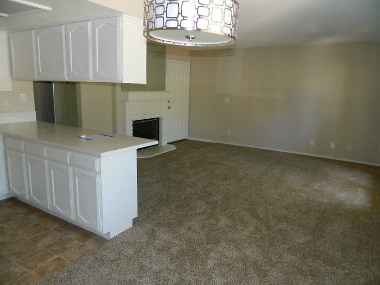 Building Photo - 4340 Sanderling Cir