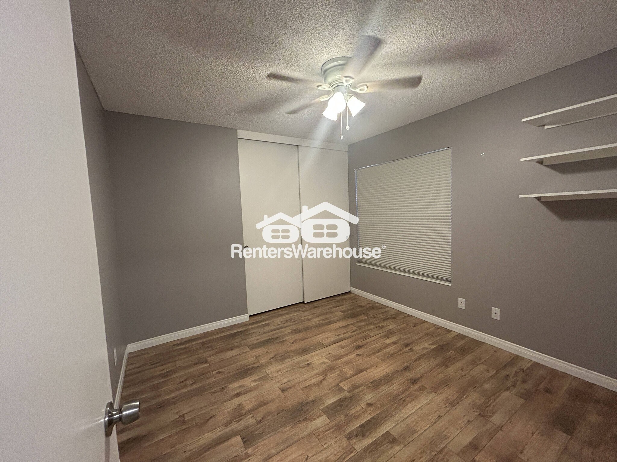 Building Photo - 3969 Green Leaf Dr