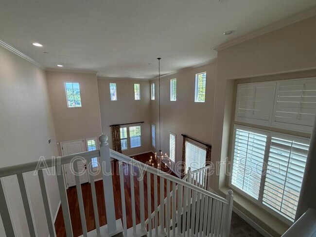 Building Photo - 16621 Maywood Ln