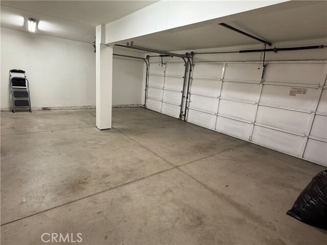 Building Photo - 670 Stoney Creek Cir