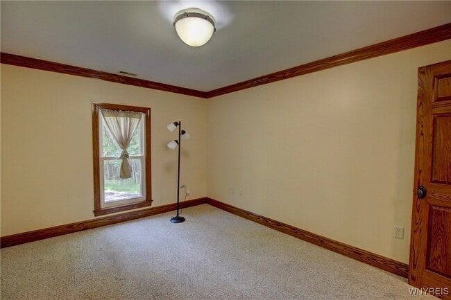 Building Photo - 5880 Draudt Rd