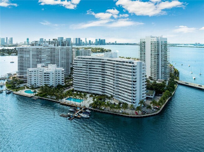 Building Photo - 20 Island Ave