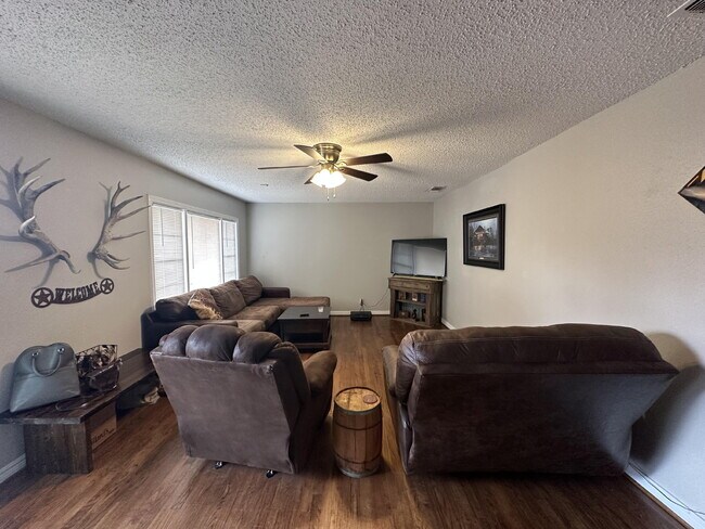 Building Photo - 3214 32nd St