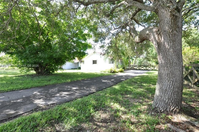 Building Photo - 16760 SW 280th St